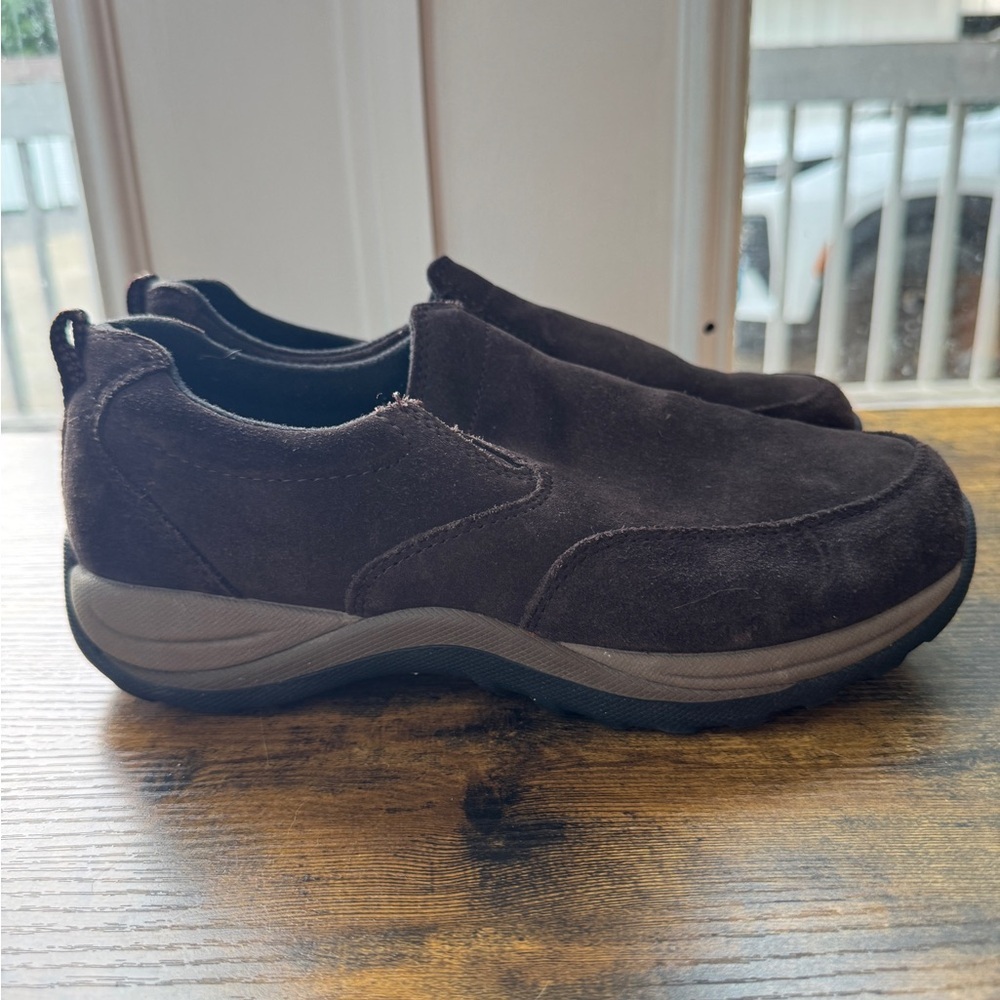L.L. Bean Dark Brown Suede Women’s Slip-on Comfort Mocs
Size 9 - Picture 2 of 7